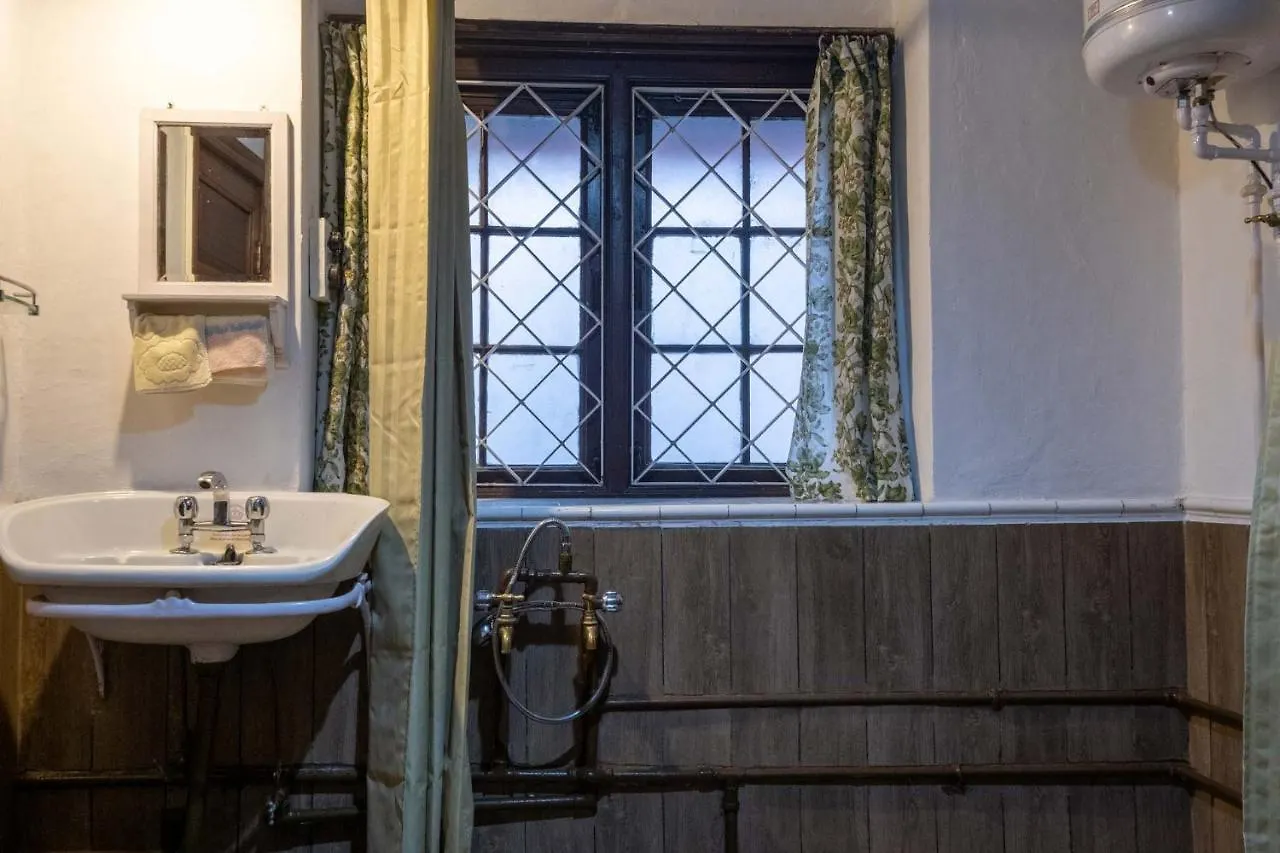 Northwood Cottage By Veo - 3Br Heritage Villa 100 Years Old House Shimla India
